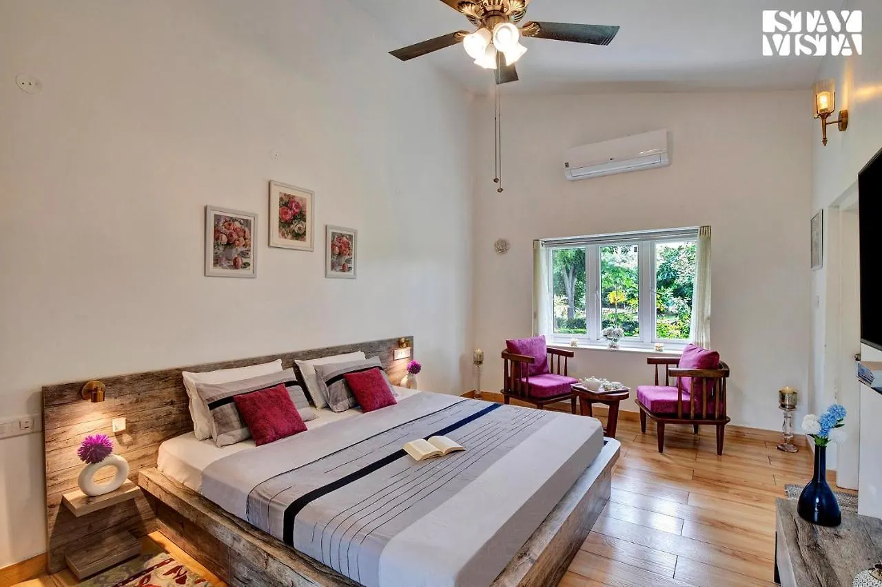 Stayvista's Glasshouse: Orchard Farmstay with Pool and Relaxation Gurgaon 0*,  India